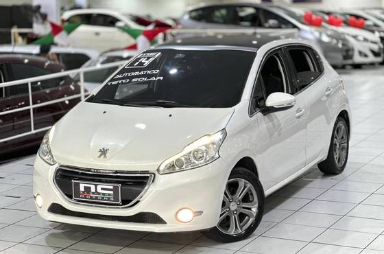 PEUGEOT 208 1.6 GRIFFE 16V FLEX 4P AUTOMÁTICO PEUGEOT 208 1.6 GRIFFE 16V FLEX 4P AUTOMÁTICO